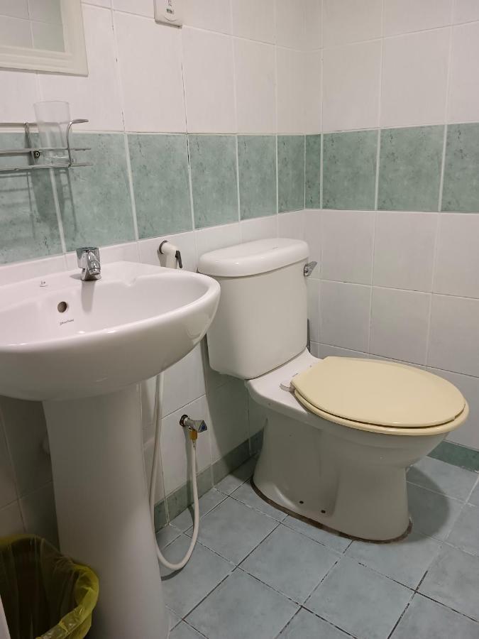 Yussal Homestay Simpang Ampat Semanggol Exteriör bild